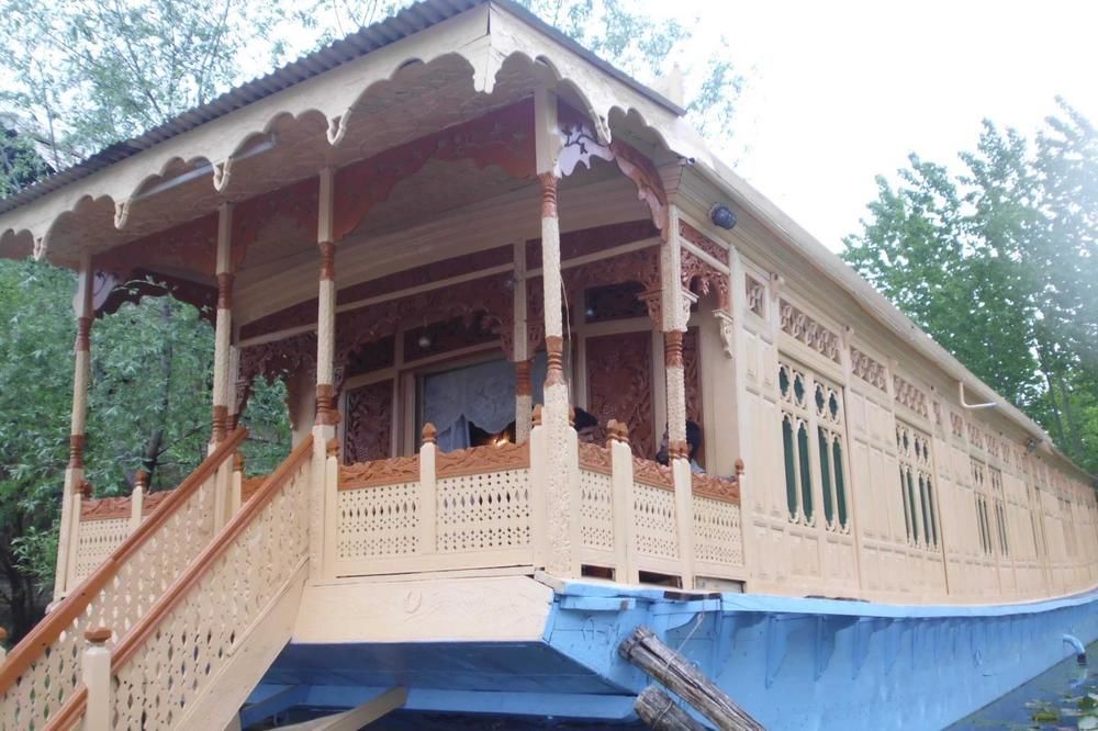 Отель New Bul Bul Group Of Houseboats Srinagar Durgjan Экстерьер фото