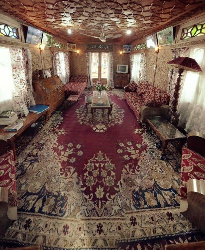 Отель New Bul Bul Group Of Houseboats Srinagar Durgjan Экстерьер фото