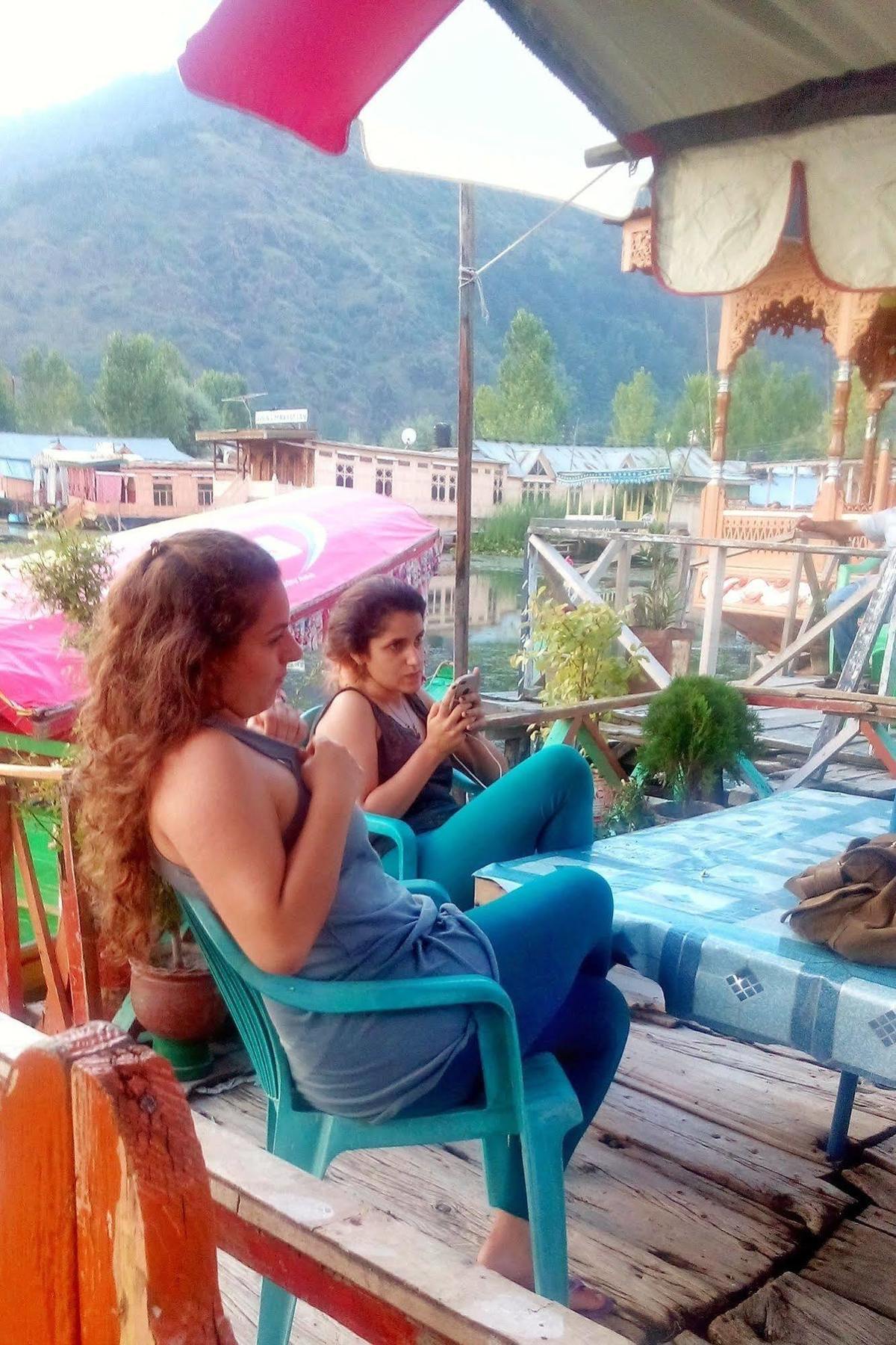 Отель New Bul Bul Group Of Houseboats Srinagar Durgjan Экстерьер фото
